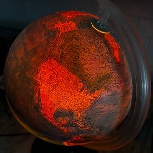 Light up globe